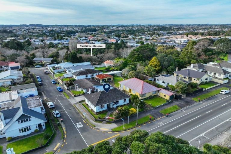 Photo of property in 187 Coronation Avenue, Welbourn, New Plymouth, 4310