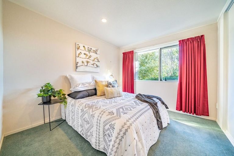Photo of property in 7 Mariners Way, Whitby, Porirua, 5024