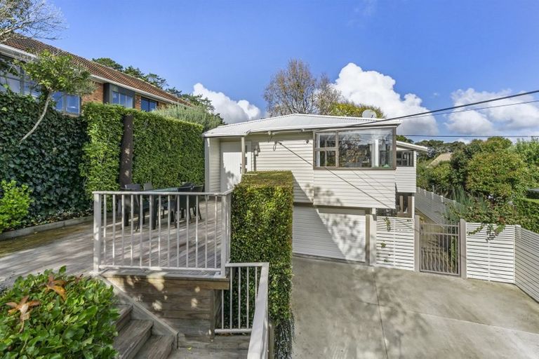 Photo of property in 1/20 Coroglen Avenue, Birkenhead, Auckland, 0626