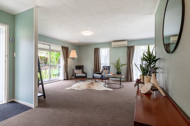 Photo of property in 2/14 Claridge Street, Glen Eden, Auckland, 0602