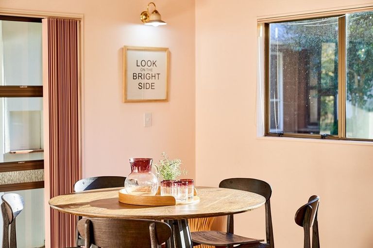 Photo of property in 405a Paekakariki Hill Road, Paekakariki Hill, Porirua, 5381