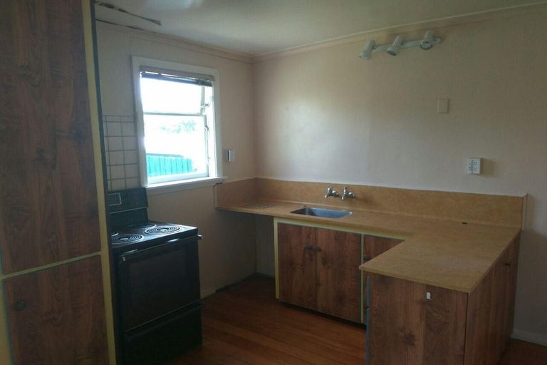 Photo of property in 9 Palmers Road, New Brighton, Christchurch, 8083
