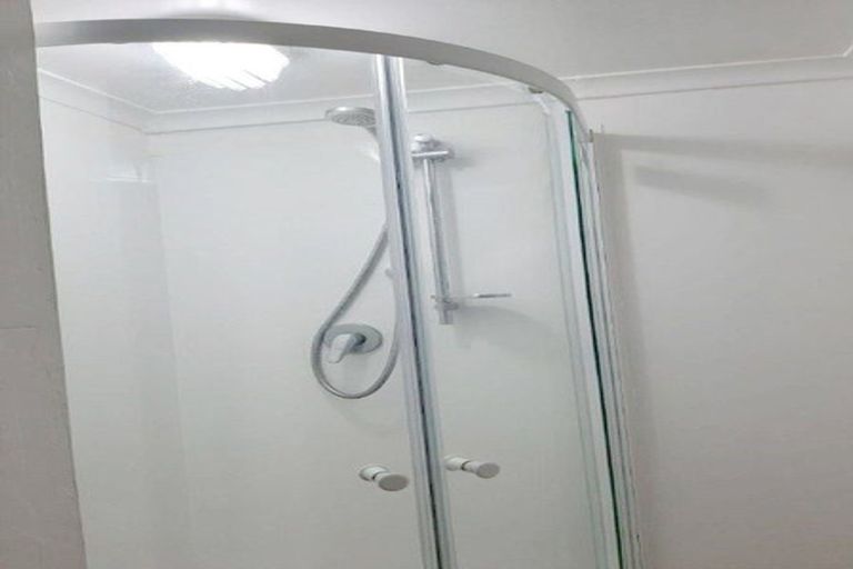 Photo of property in 41 Hatherlow Street, Glenfield, Auckland, 0629