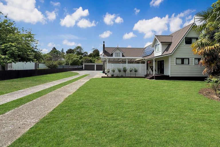 Photo of property in 9 Main Street, Hunterville, 4730