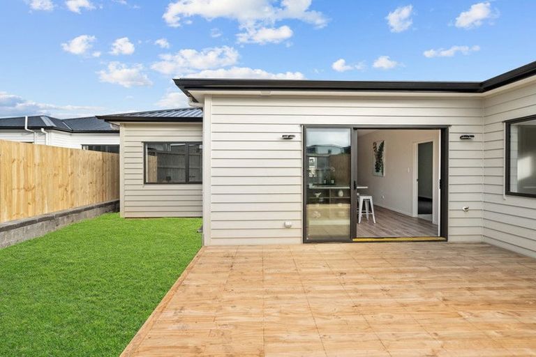 Photo of property in 4b Tidal Road, Karaka, Papakura, 2113