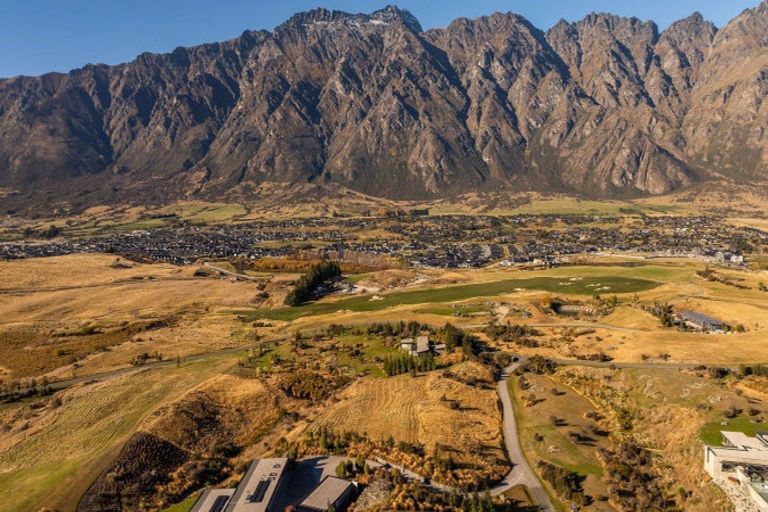 Photo of property in 4 Fairway Drive, Jacks Point, Queenstown, 9371