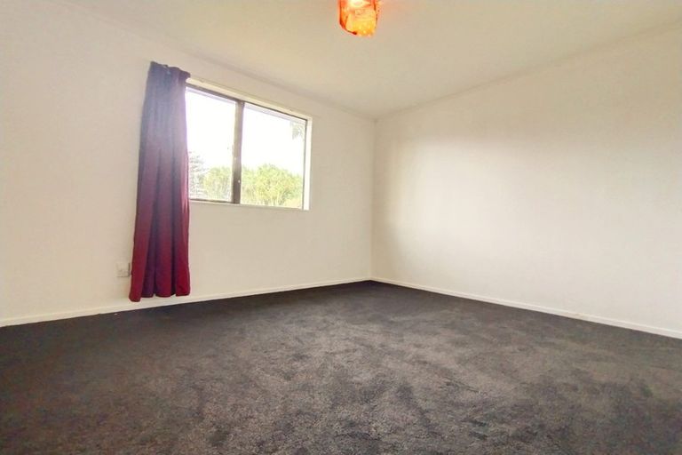 Photo of property in 1/81 Luanda Drive, Ranui, Auckland, 0612
