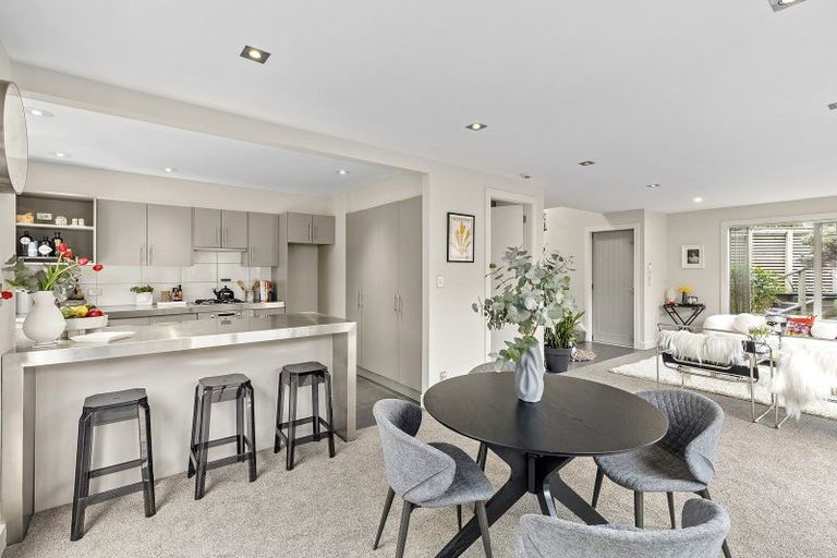 Photo of property in 41 Forres Street, Seatoun, Wellington, 6022