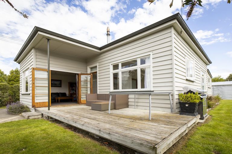 Photo of property in 2 Harris Street, Geraldine, 7930