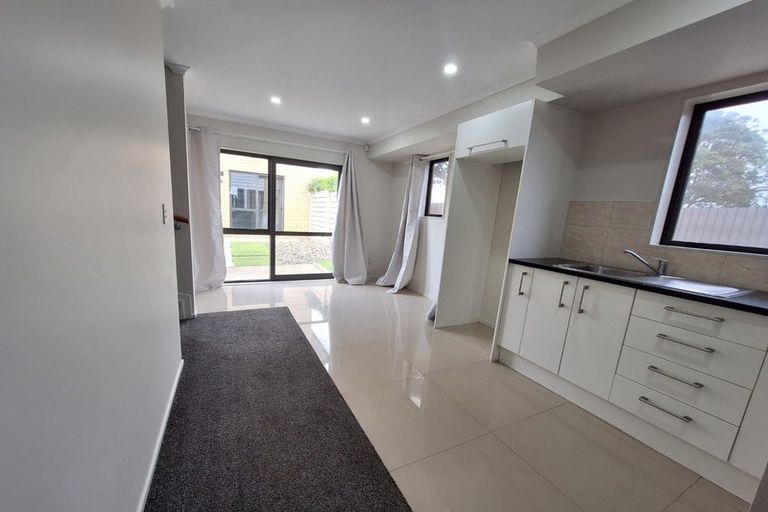 Photo of property in 11/4 Wallson Crescent, Wiri, Auckland, 2104