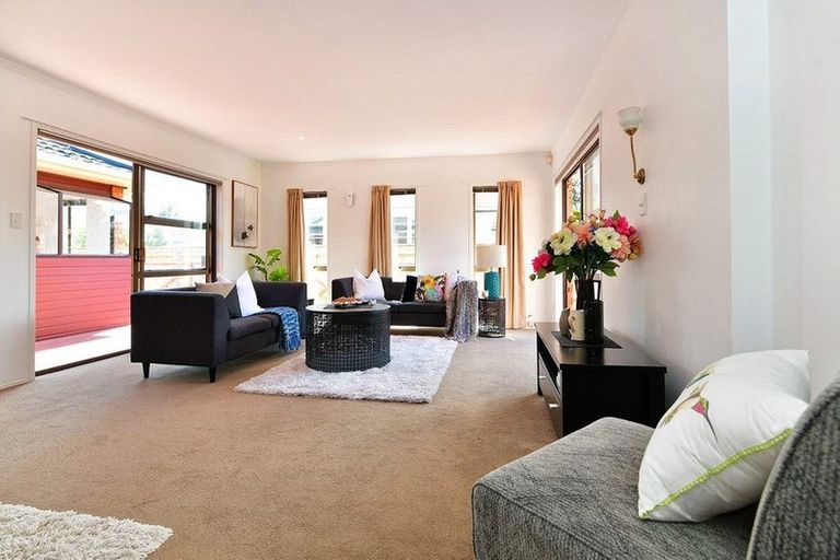 Photo of property in 2/428 Hibiscus Coast Highway, Orewa, 0931