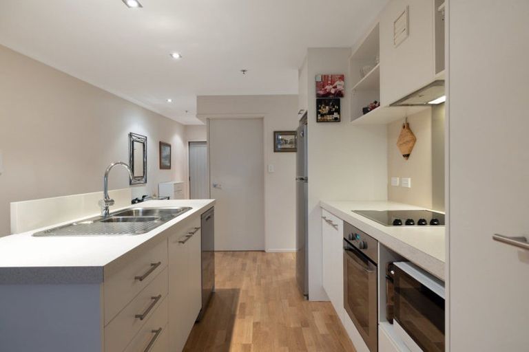 Photo of property in 305/332 Maunganui Road, Mount Maunganui, 3116