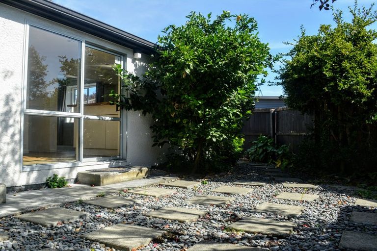 Photo of property in 27 Grassmere Street, Papanui, Christchurch, 8052