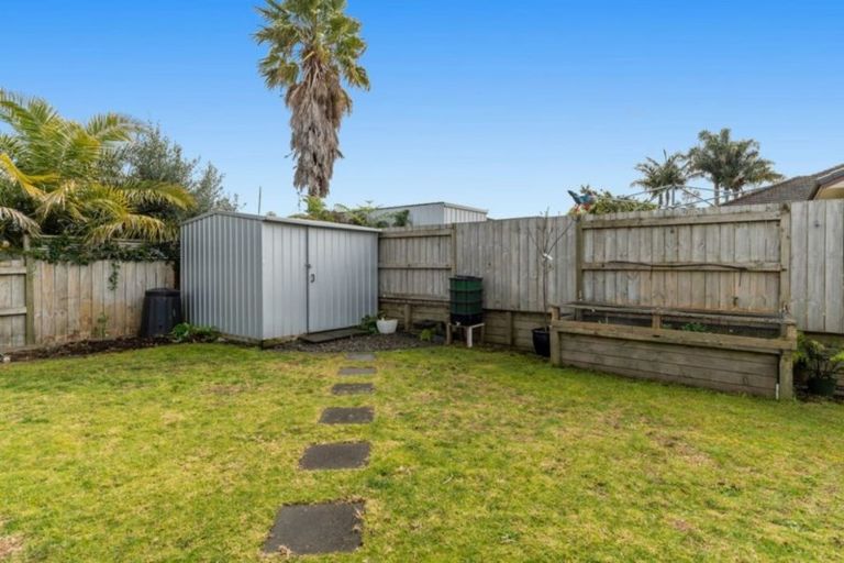 Photo of property in 8 Kestrel Avenue, Welcome Bay, Tauranga, 3112
