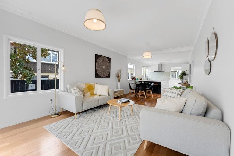 Photo of property in 36 Rimu Street, New Lynn, Auckland, 0600