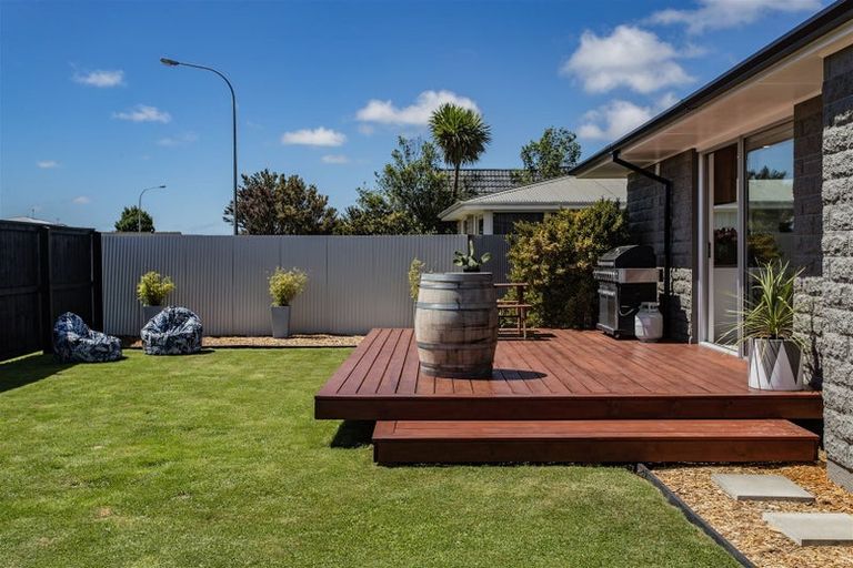 Photo of property in 65 Johns Road, Rangiora, 7400