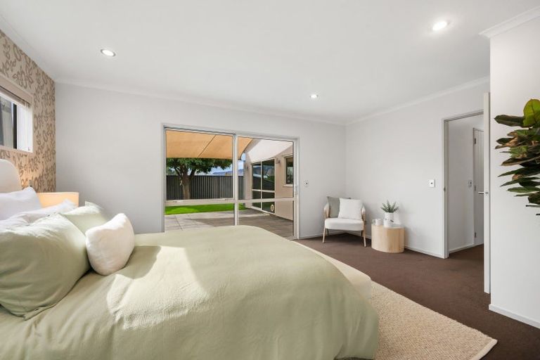 Photo of property in 6 Crabbe Place, Cromwell, 9310