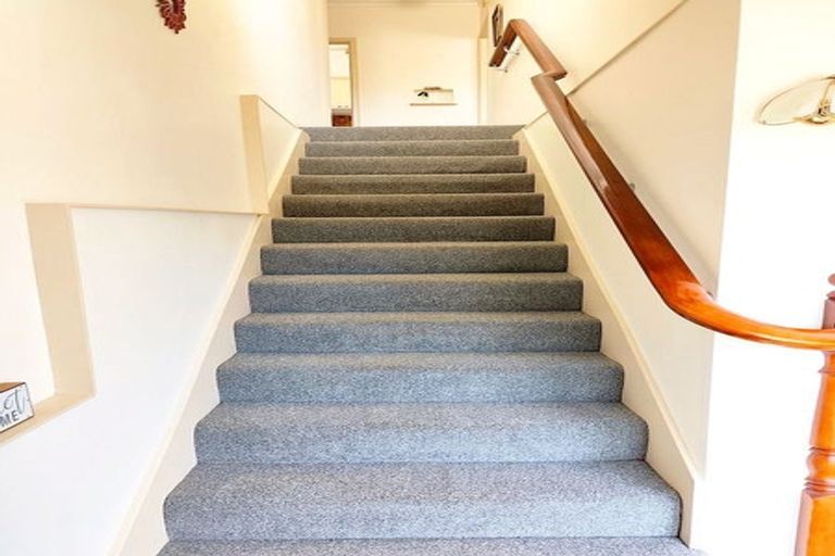 Photo of property in 353 Main Road, Tawa, Wellington, 5028