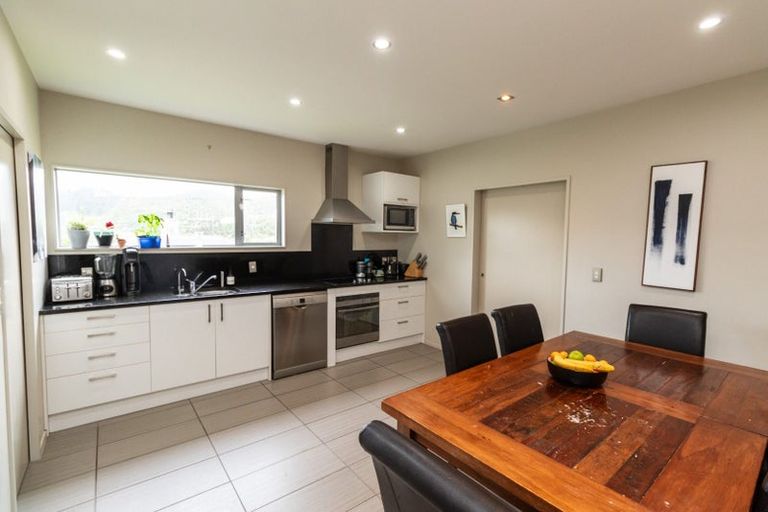 Photo of property in 1/18 Montgomery Avenue, Karori, Wellington, 6012