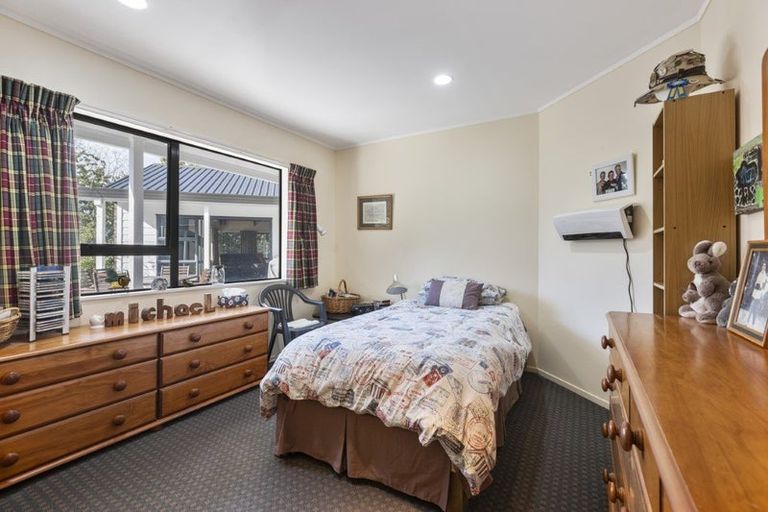 Photo of property in 60 Veale Road, Ridgewood, New Plymouth, 4371