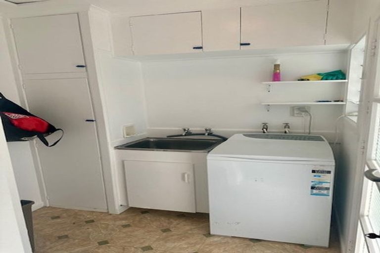 Photo of property in 1/5 Sydney Street, Hauraki, Auckland, 0622
