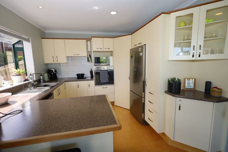 Photo of property in 4b Langstone Street, Welcome Bay, Tauranga, 3112