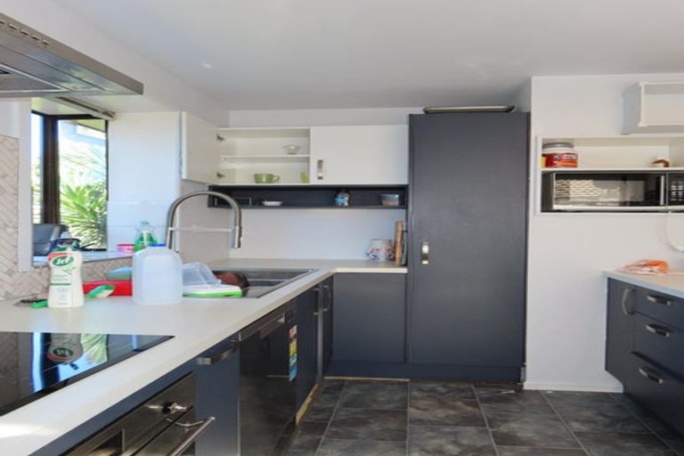 Photo of property in 2/6 Florance Place, Parklands, Christchurch, 8083