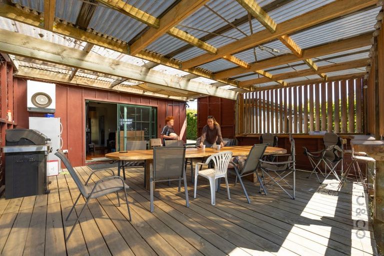 Photo of property in 35a Fork Road, Kumeu, 0891
