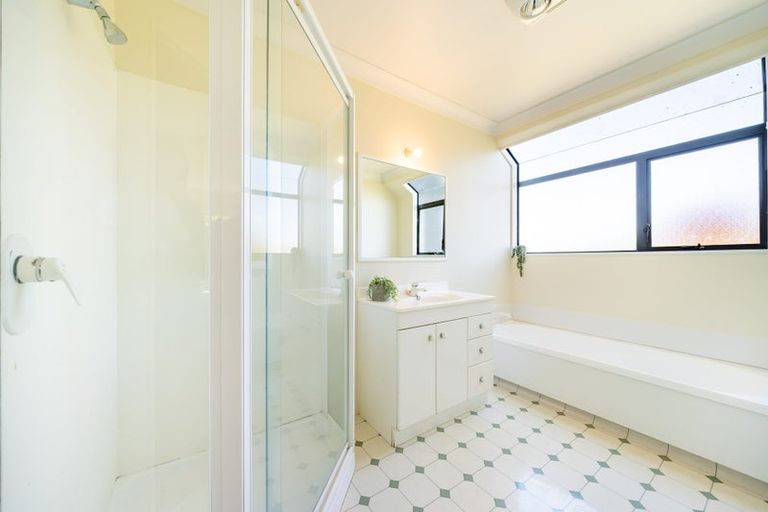 Photo of property in 167f2 Westchester Drive, Churton Park, Wellington, 6037