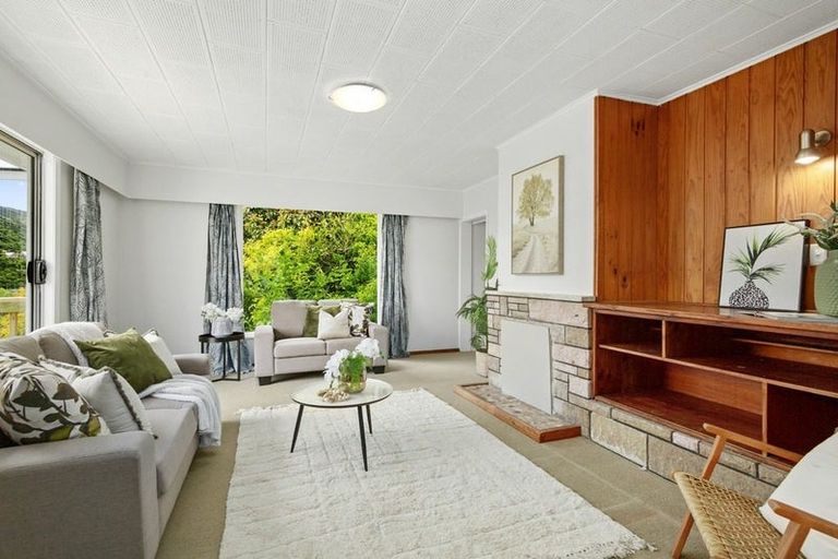 Photo of property in 23 Thomas Street, Stokes Valley, Lower Hutt, 5019