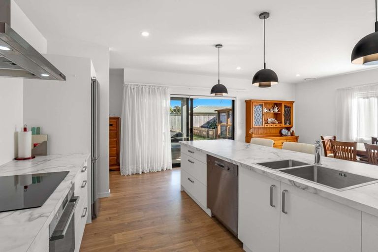 Photo of property in 6 Simon Street, Tawhero, Whanganui, 4501