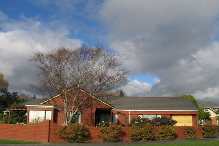 Photo of property in 1 Oak Bay, Waikanae, 5036