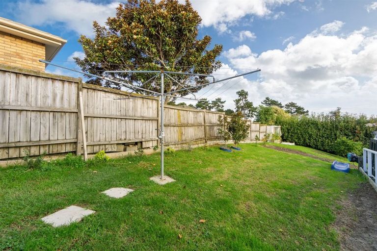 Photo of property in 44 Glenbervie Crescent, Massey, Auckland, 0614