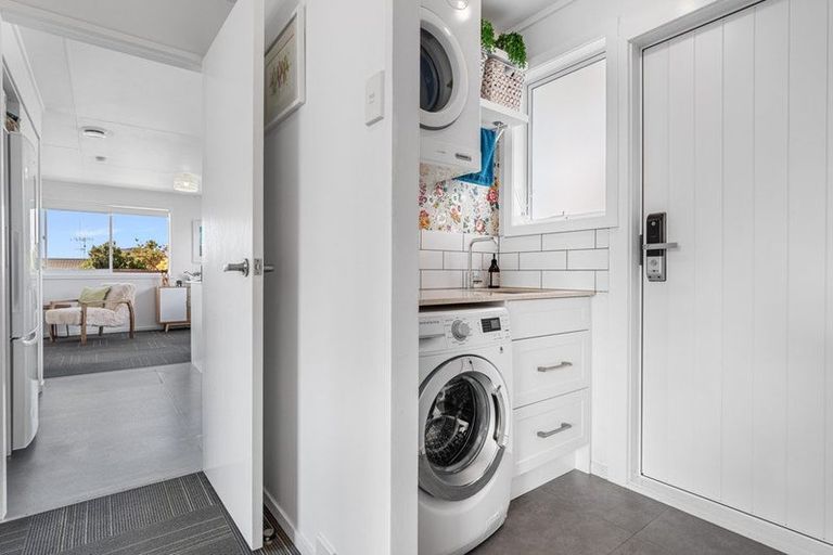 Photo of property in 117b Ngatai Road, Otumoetai, Tauranga, 3110