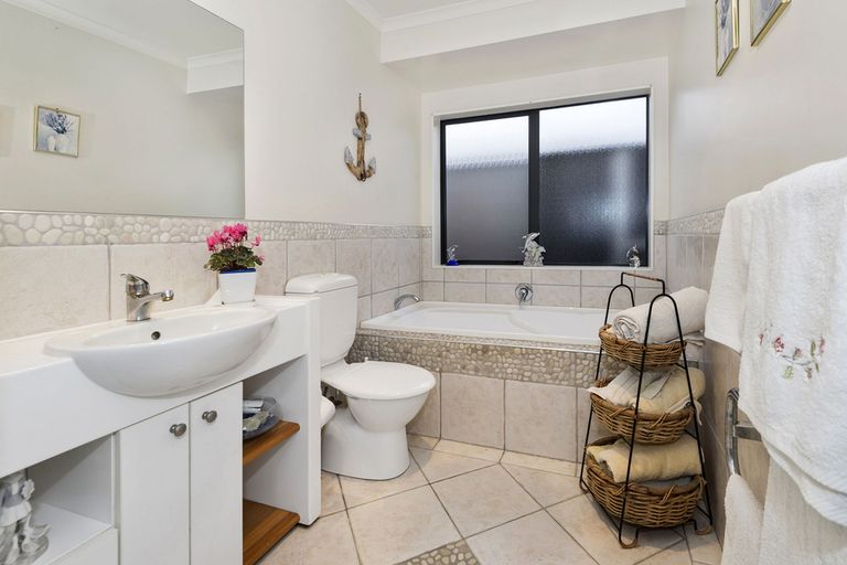 Photo of property in 62a Harrisville Road, Tuakau, 2121