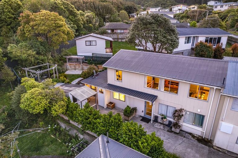 Photo of property in 1/71 Larsen Crescent, Tawa, Wellington, 5028