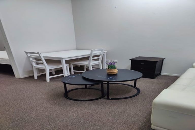 Photo of property in 5 Hazel Glen, Bayview, Auckland, 0629