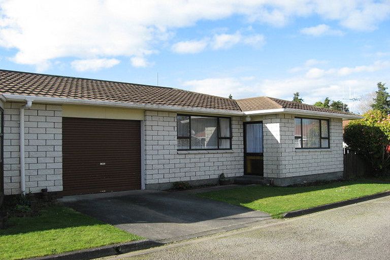 Photo of property in 3b Totara Street, Marton, 4710