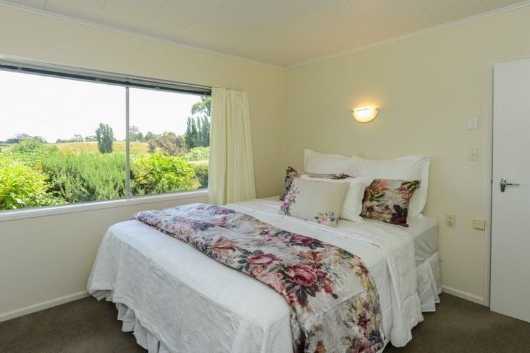 Photo of property in 16 Selwyn Road, Havelock North, 4130
