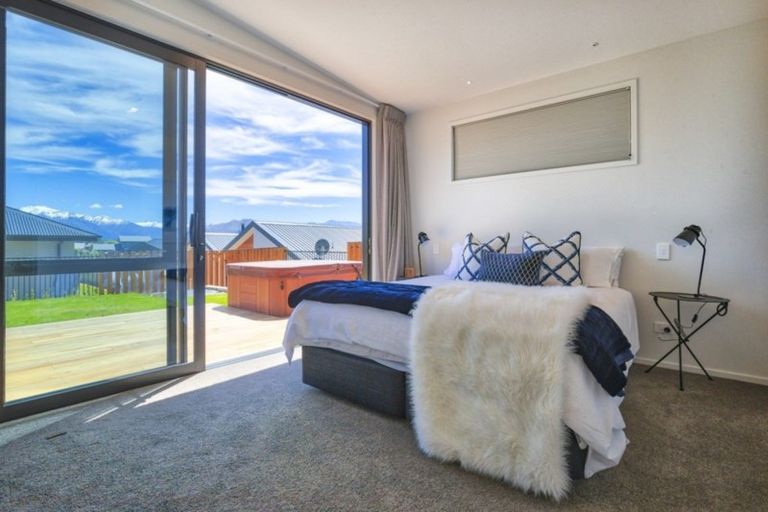 Photo of property in 3 Little Alpha Loop, Wanaka, 9305