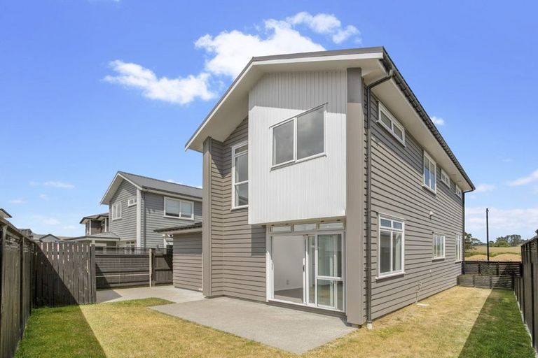 Photo of property in 19 Fort Lincoln Loop, Karaka, Papakura, 2113
