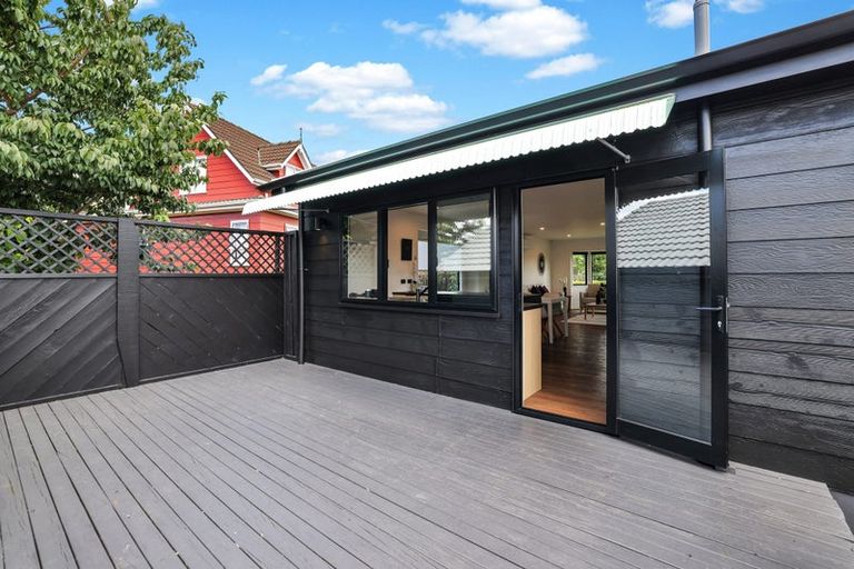 Photo of property in 51 Poaka Avenue, Dinsdale, Hamilton, 3204