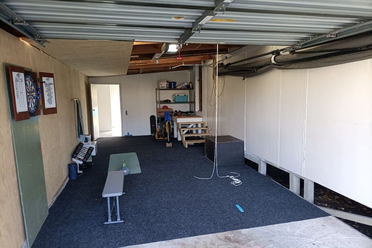 Photo of property in 8 Finch Street, One Tree Point, 0118