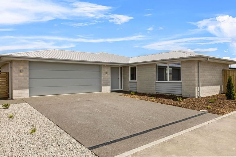 Photo of property in 25 Duporth Road, Rolleston, 7614