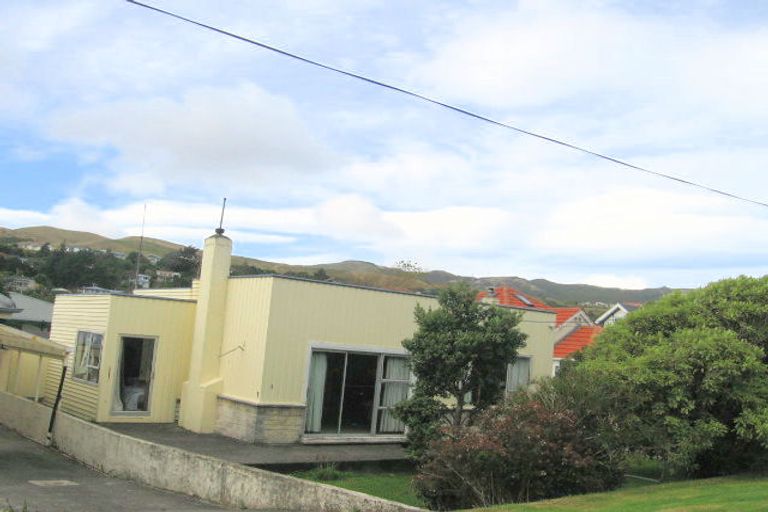 Photo of property in 110a Main Road, Tawa, Wellington, 5028
