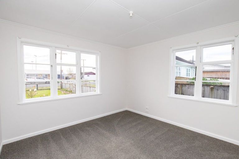 Photo of property in 9 Hayward Road, Ngatea, 3503