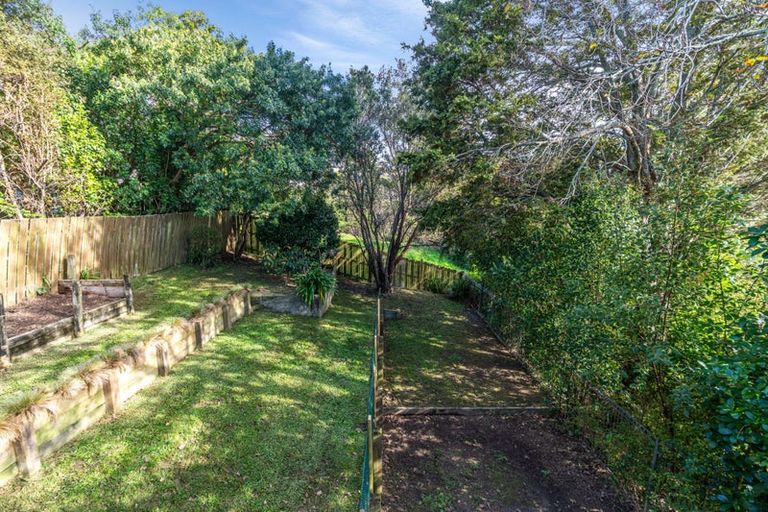 Photo of property in 3 Tranquil Glade, Hillcrest, Auckland, 0627