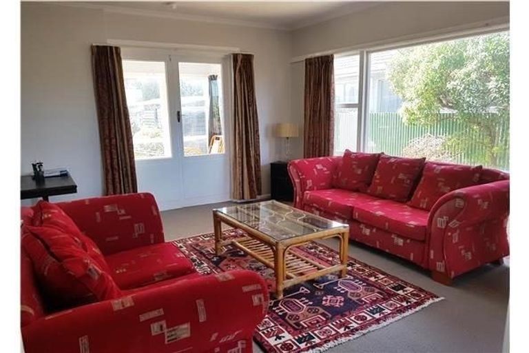 Photo of property in 12 Lonsdale Street, New Brighton, Christchurch, 8083
