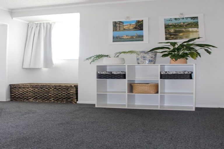 Photo of property in 8/2 Burdendale Grove, Churton Park, Wellington, 6037