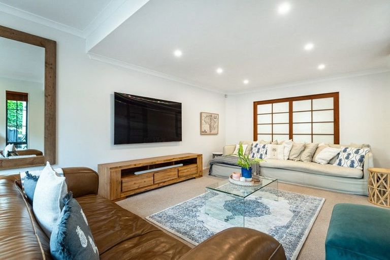 Photo of property in 8a Onepoto Road, Hauraki, Auckland, 0622